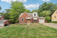Link Ave-S0309-001.jpg