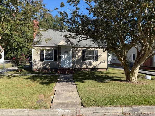 307 Warn St, Jacksonville, NC 28540