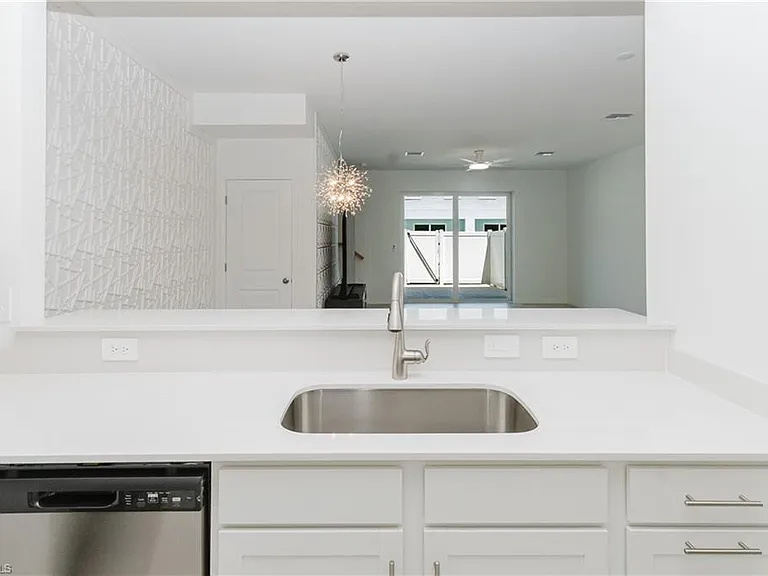 14815 White Pearl Rd #14815 — Photo 3