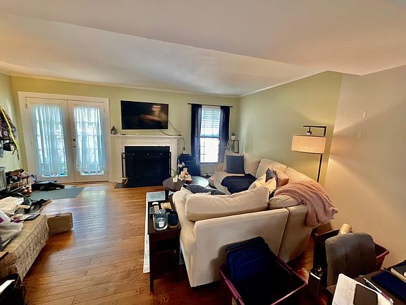 3rd image of 2901 S Woodstock St APT B