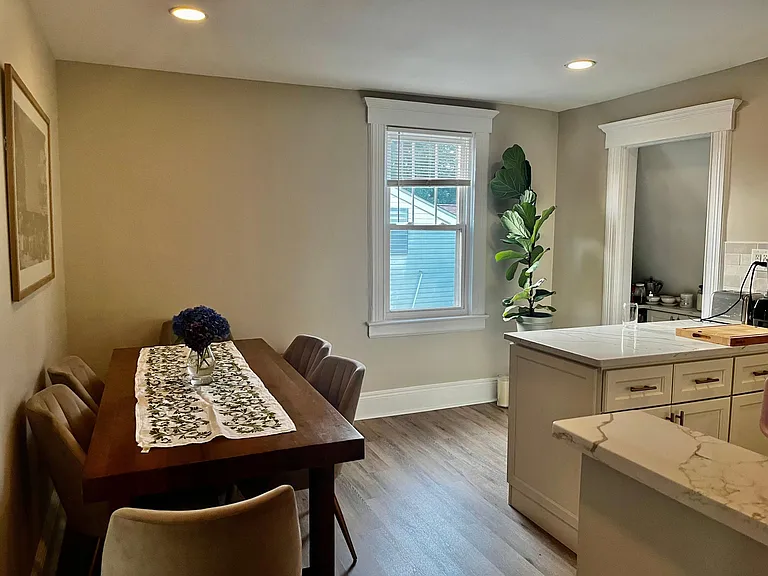 65 Thoma Ave #2 — Photo 3