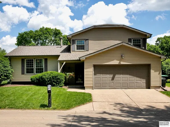 1617 N 150th Plz, Omaha, NE 68154
