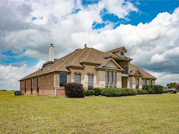 2nd image of 300 Alexander Ln