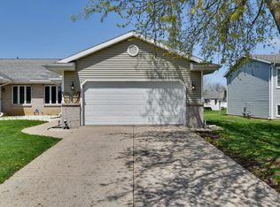 237 W Parkview St, Cottage Grove, WI 53527