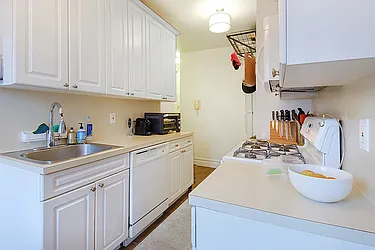 Rented by Rita S Citrin, LREB