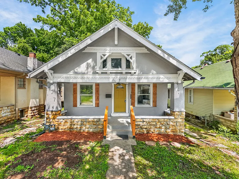 4617 S Benton Ave — Photo 1