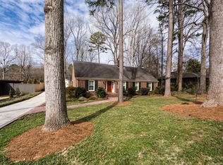 2142 Cloister Dr, Charlotte, NC 28211