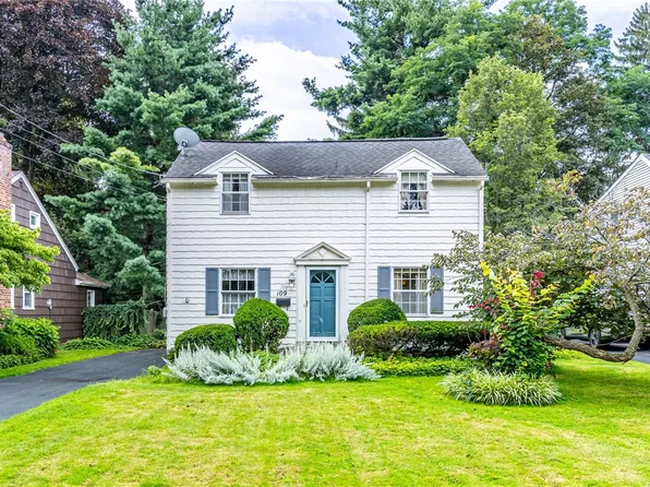 109 Cloverland Dr, Rochester, NY 14610