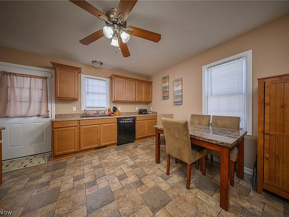 4th image of 4431 7th St NW