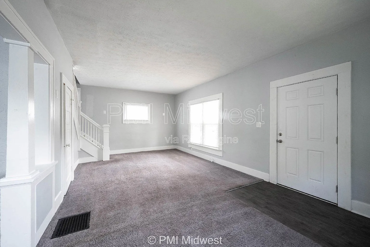 1118 King Ave photo 1