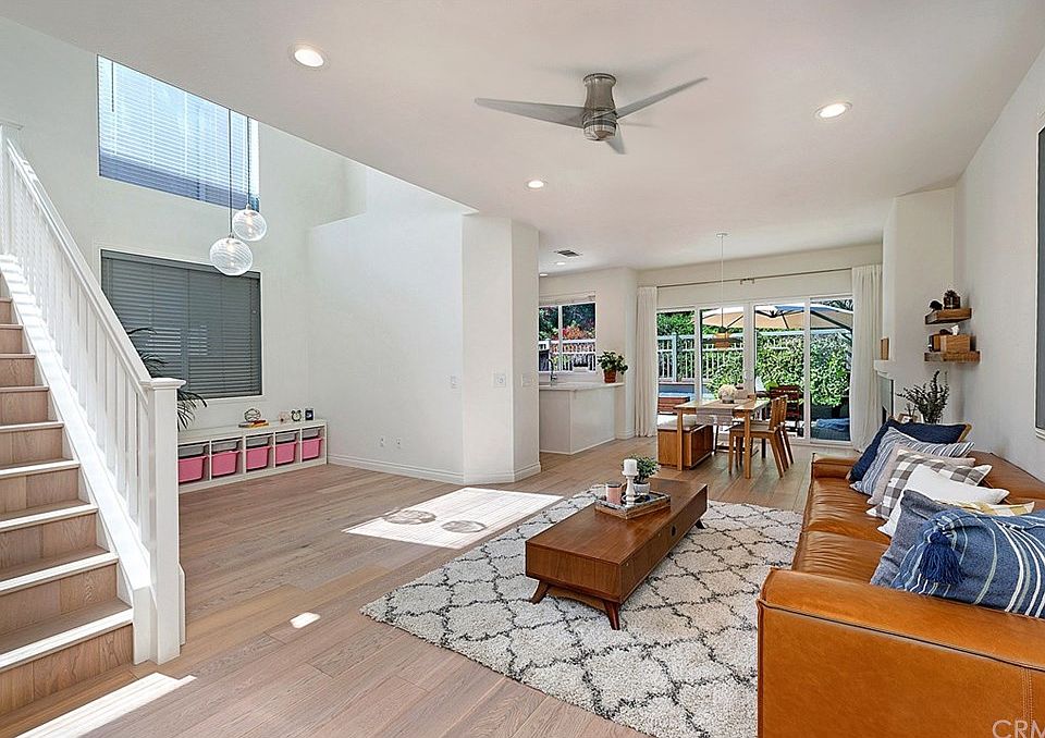 1st image of 14 Estero Pointe