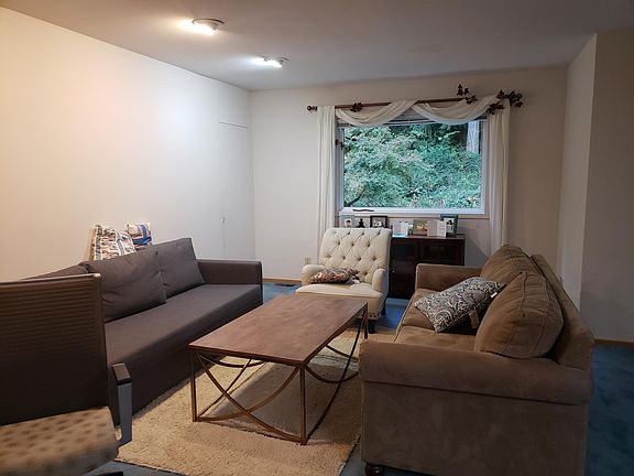 2nd image of 1020 200th Ave SE