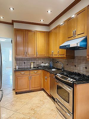 5th image of 162 Bay 44 St #2