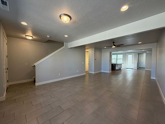 4th image of 644 W Rosa Ln