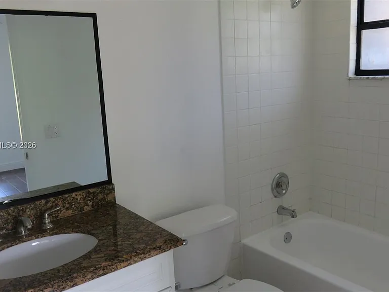 1661 Balfour Point Dr #B — Photo 18