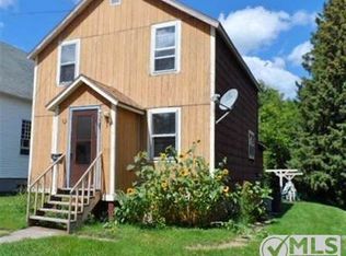 111 Blossom St, Iron River, MI 49935