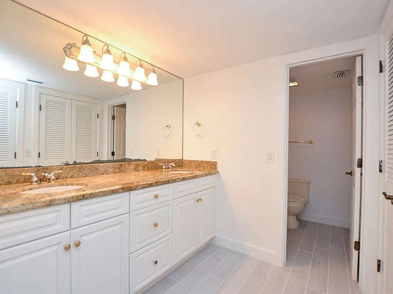 622 Olde Camelot Cir #3212 — Photo 31