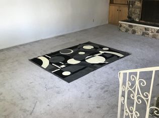 100 W Ellis Ave, Inglewood, CA 90302