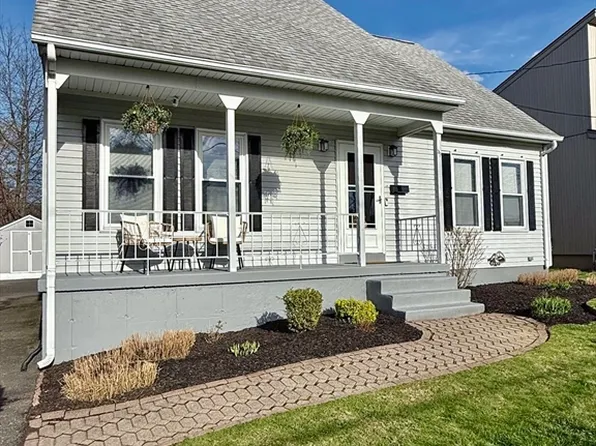 59 Chalmers St, Springfield, MA 01118