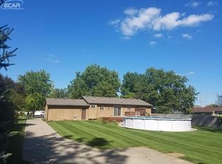 4089 Farner Dr, Linden, MI 48451