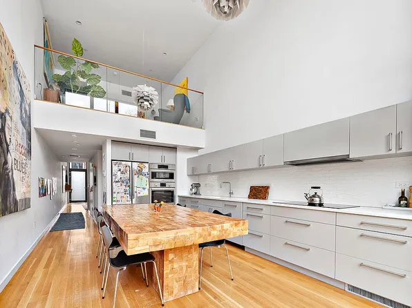 29A Carroll St, Brooklyn, NY 11231