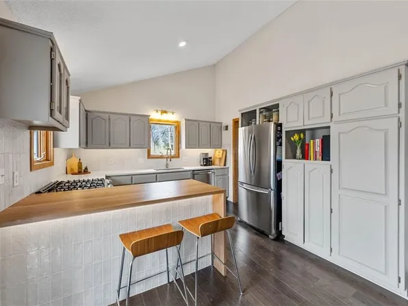 1000 E 109th St, Kansas City, MO 64131