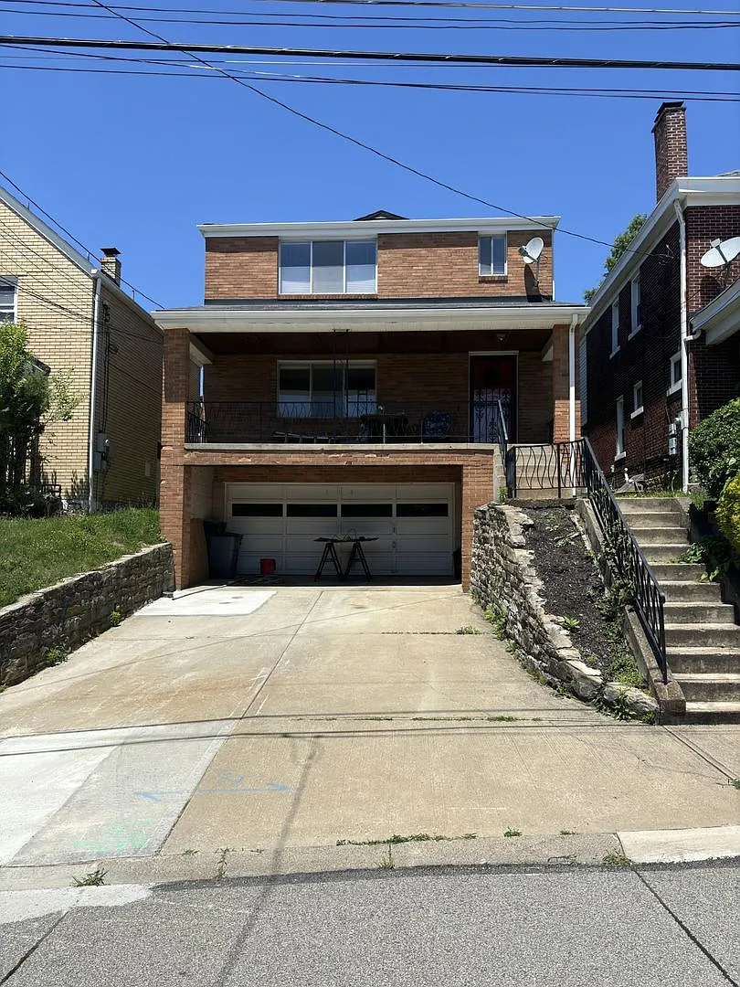 114 Van Wyck Avenue — Photo 1