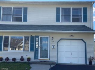 19 Dacotah Ave, Lake Hiawatha, NJ 07034