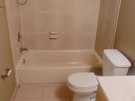 5th image of 2517 S 17th St APT 207