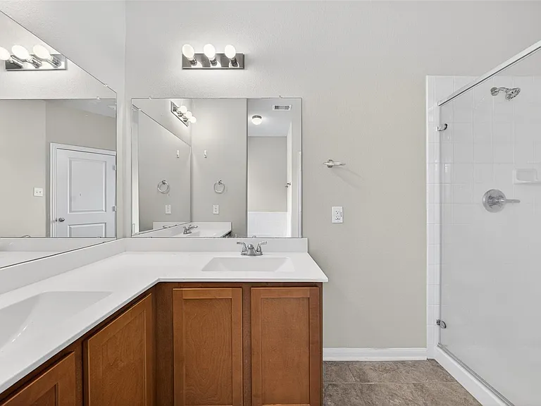 2429 Abbot Brook Dr — Photo 24