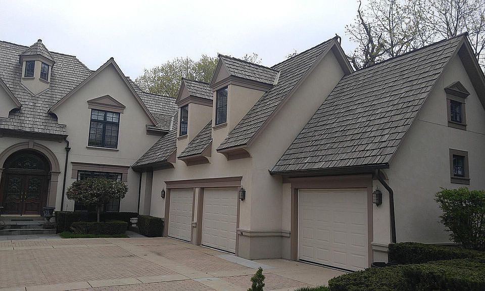 Has a Welcoming Image