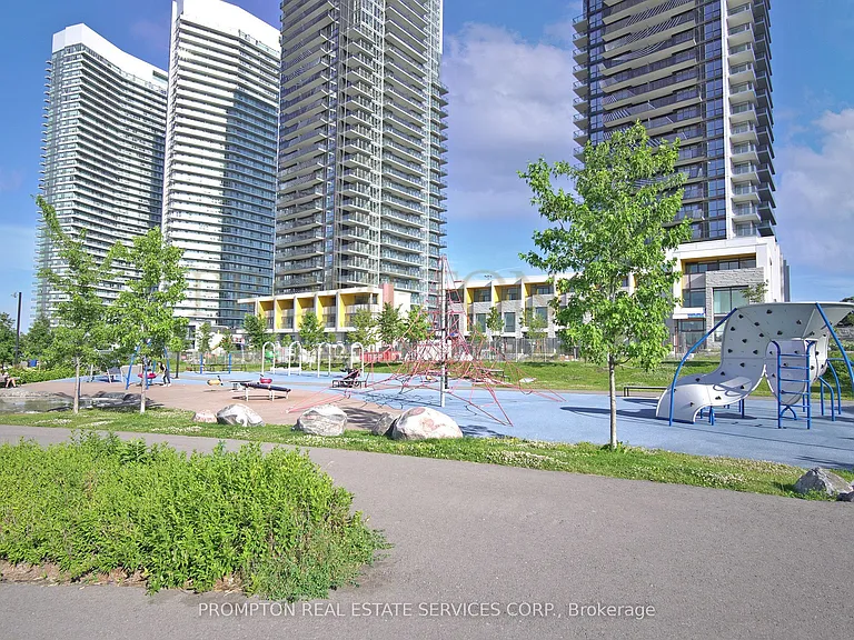 95 McMahon Dr #1109 — Photo 34