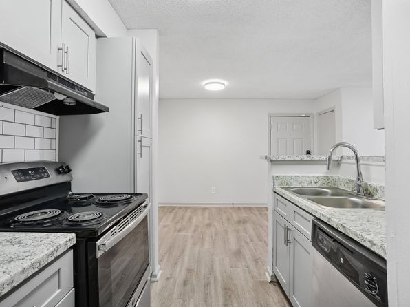 3400 Sweetwater Rd #107