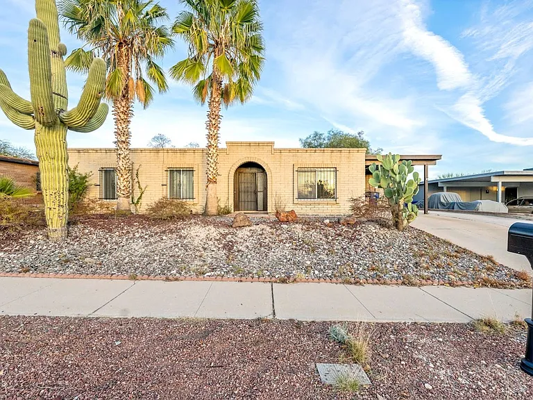 2191 S Sunburst Dr — Photo 9