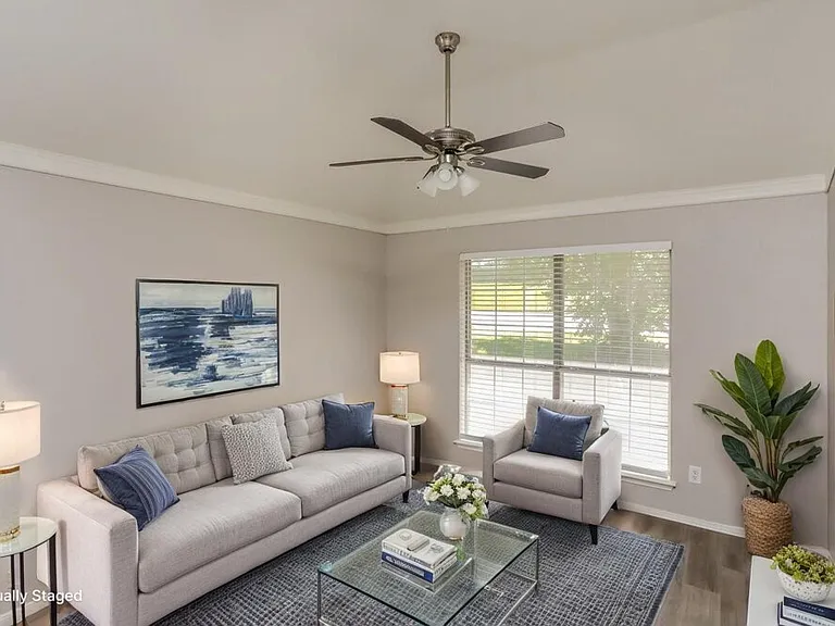 721 S Highland Dr — Photo 3