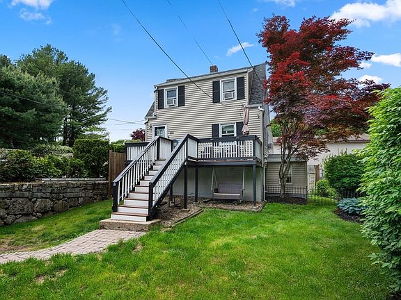 3rd image of 84 Windsor Ave
