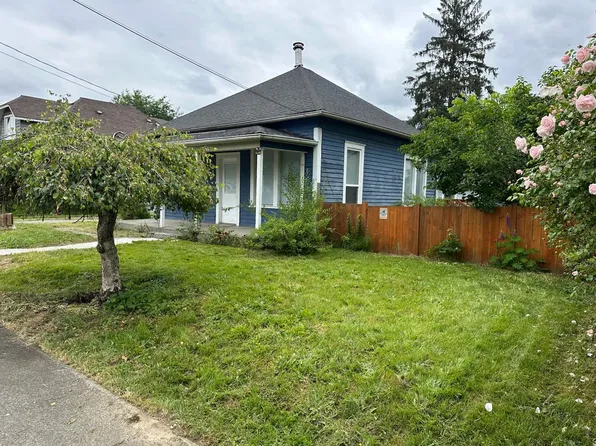 402 3rd St, Sultan, WA 98294