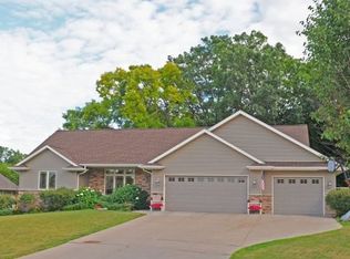 3233 Olde Hickory Trl, Green Bay, WI 54313