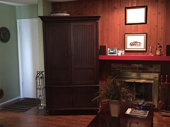4th image of 2459 Sweetwater Dr