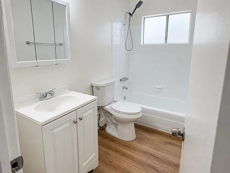 4011 W. 129th Street — Photo 11