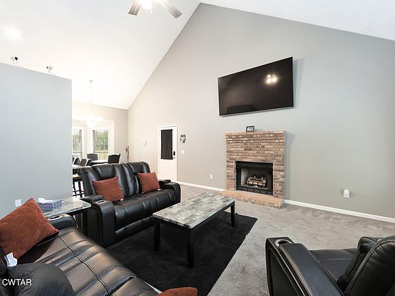 3rd image of 37 Seavers Rd