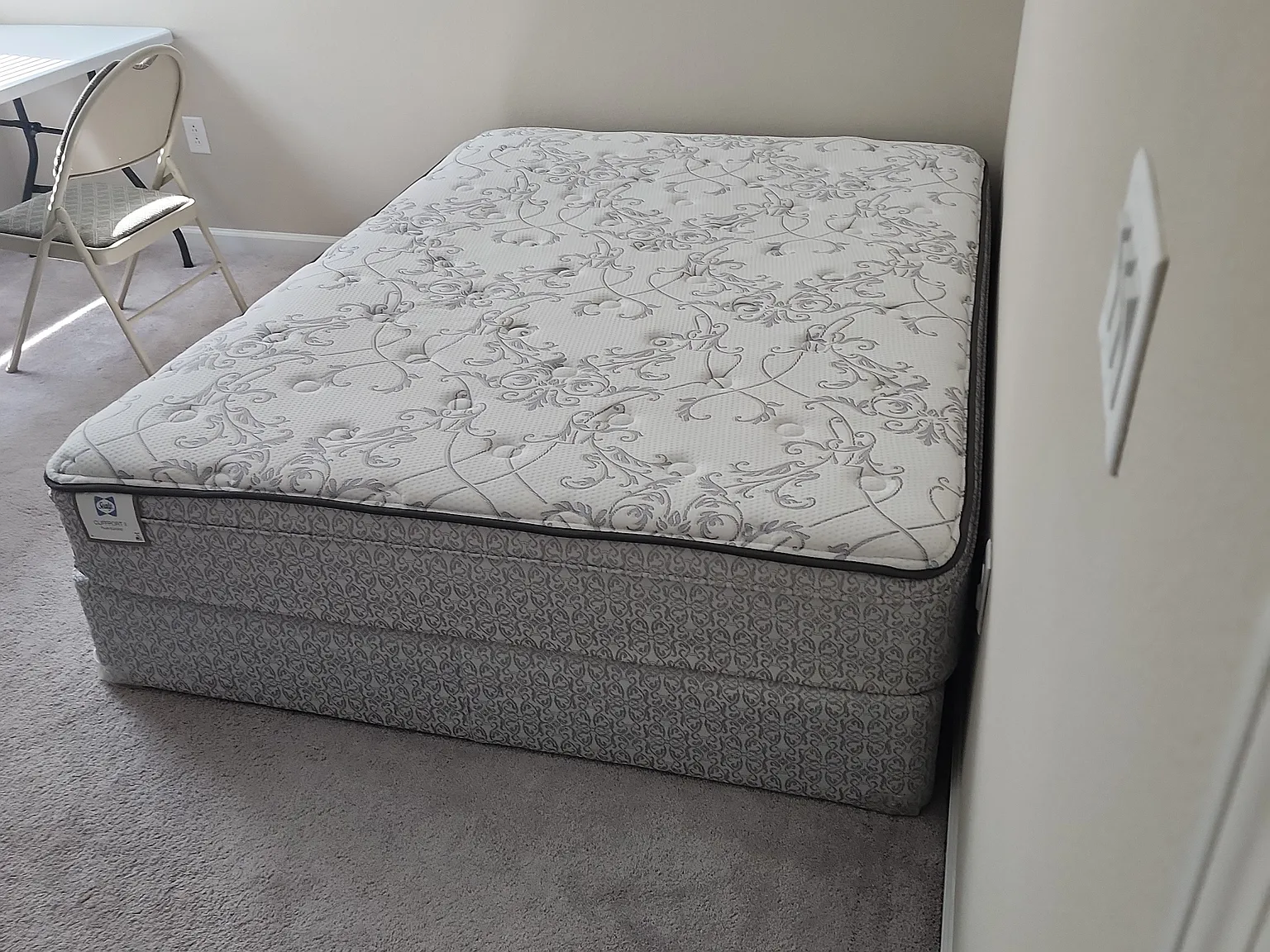 1 bed, 1947 sqft, $850 — Photo 3