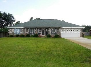 2035 Resort St, Navarre, FL 32566