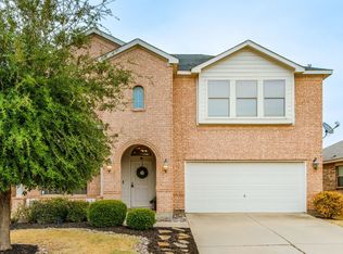 8817 Whirlwind Trl, Aubrey, TX 76227