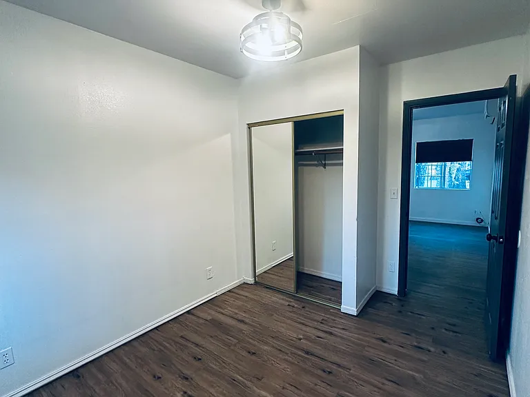 531 Haggin Ave #B — Photo 18