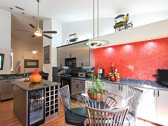 4th image of 6878 Briarlake Circle