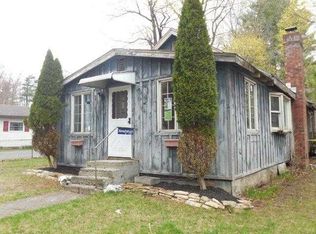 18 Forest St, Averill Park, NY 12018