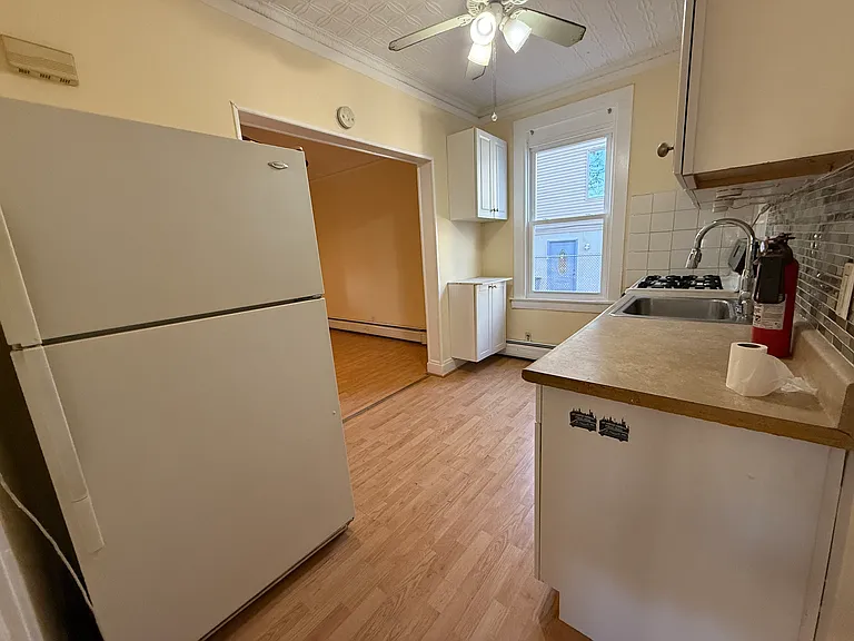 161 Front St #1 — Photo 6