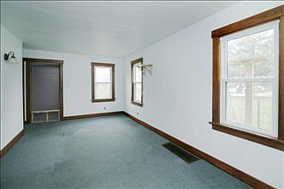 2nd image of 311 Goguac St W