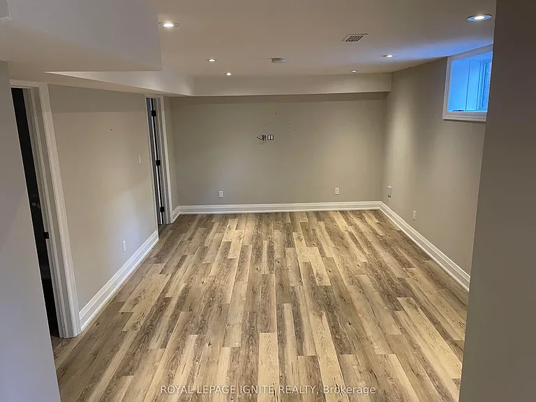 30 Watson St #BASEMENT — Photo 5